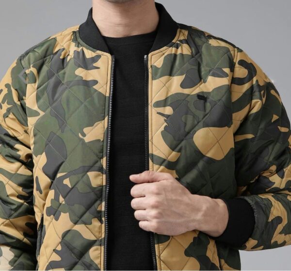 BOMBER JACKET